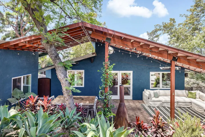 2537 Crestmoore Pl 042-mls