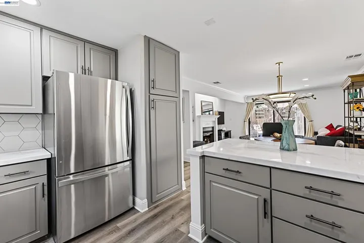 73 Mozden Lane, Pleasant Hill, California 94523