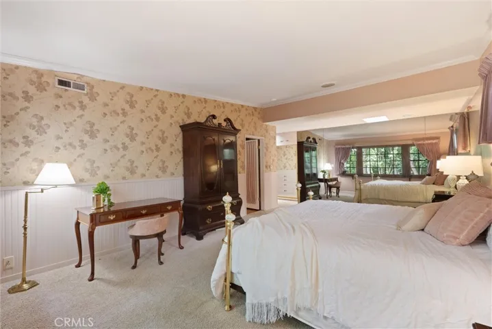 1455 La Perla, Long Beach, California 90815