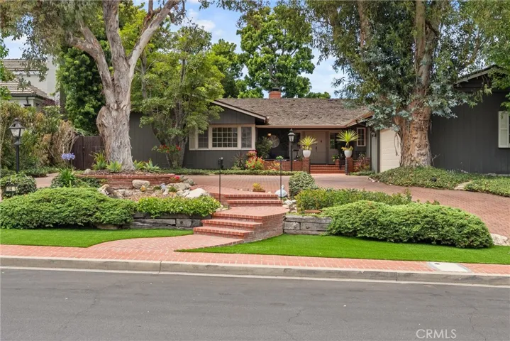 1455 La Perla, Long Beach, California 90815