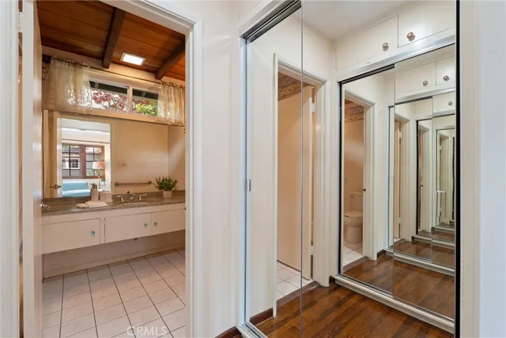 1455 La Perla, Long Beach, California 90815