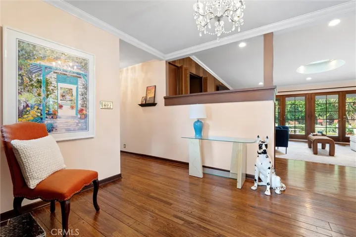 1455 La Perla, Long Beach, California 90815