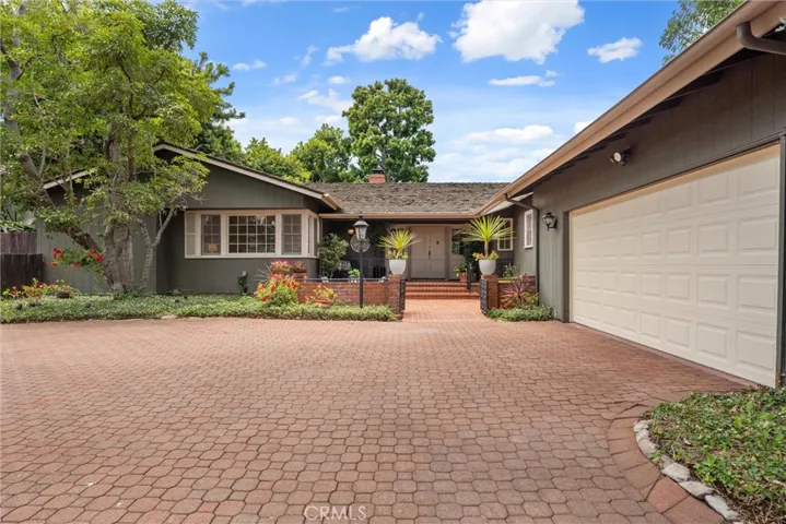 1455 La Perla, Long Beach, California 90815