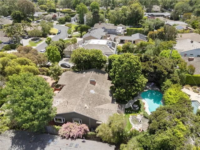 1455 La Perla, Long Beach, California 90815