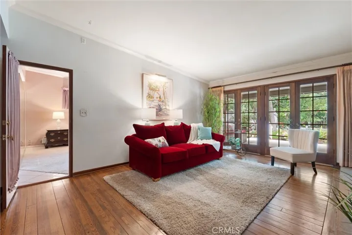 1455 La Perla, Long Beach, California 90815