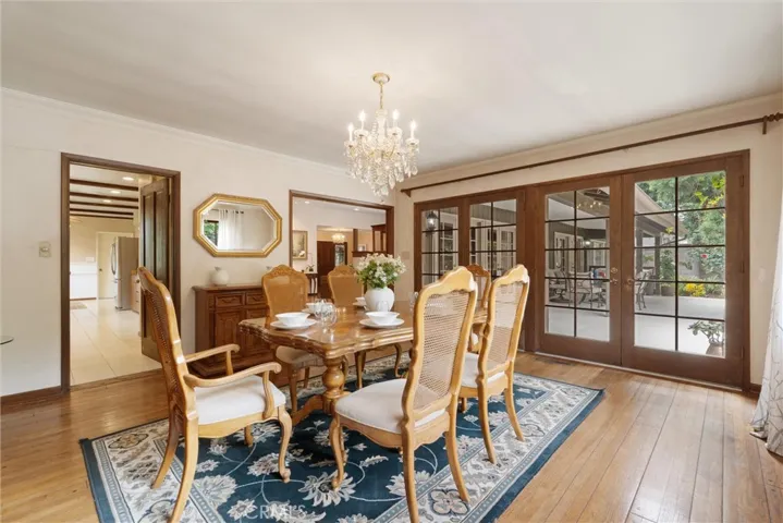 1455 La Perla, Long Beach, California 90815