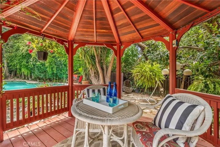 1455 La Perla, Long Beach, California 90815