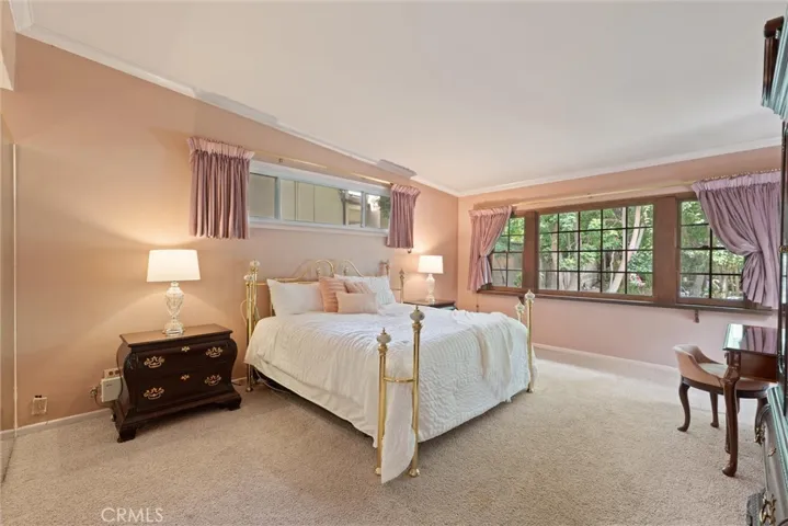 1455 La Perla, Long Beach, California 90815
