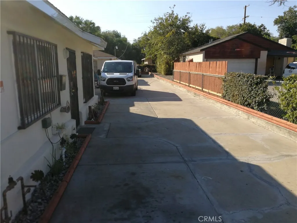 1364 Bell Street, San Bernardino, California 92404 — photo 4