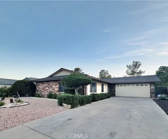 13925 Burning Tree Dr, Victorville, California 92395