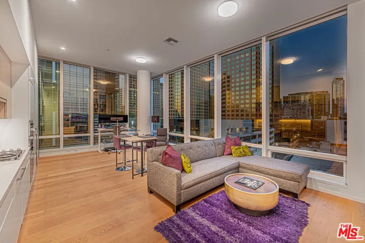 877 Francisco Street 806, Los Angeles, California 90017