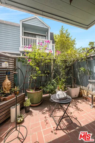 1st floor patio