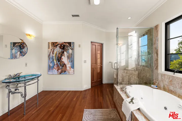 483 Arbramar Avenue, Pacific Palisades, California 90272