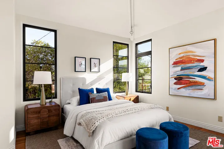 483 Arbramar Avenue, Pacific Palisades, California 90272