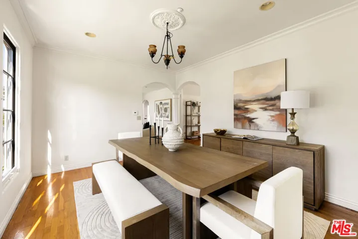 483 Arbramar Avenue, Pacific Palisades, California 90272