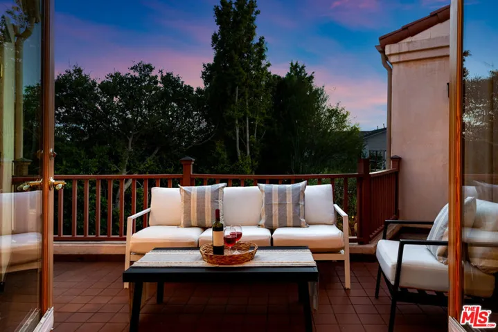 483 Arbramar Avenue, Pacific Palisades, California 90272