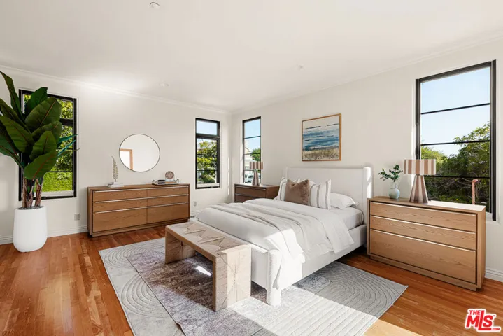 483 Arbramar Avenue, Pacific Palisades, California 90272
