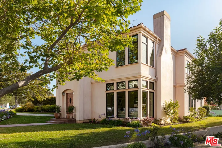 483 Arbramar Avenue, Pacific Palisades, California 90272