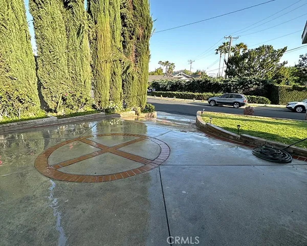26261 Veva, Calabasas, California 91302