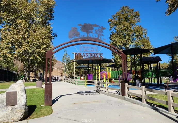 26261 Veva, Calabasas, California 91302