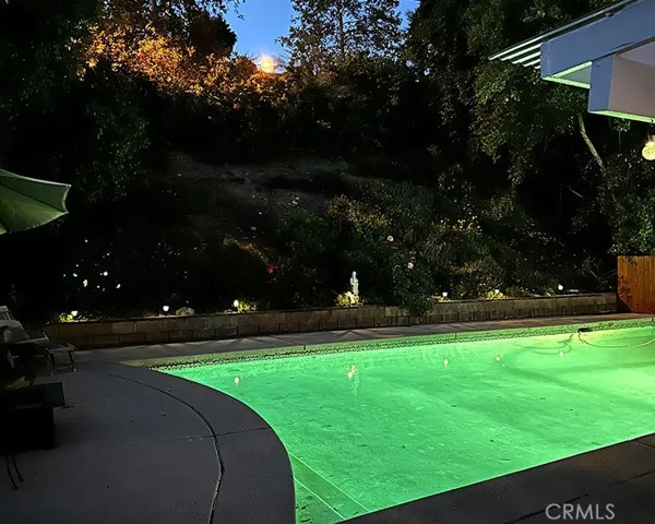 26261 Veva, Calabasas, California 91302