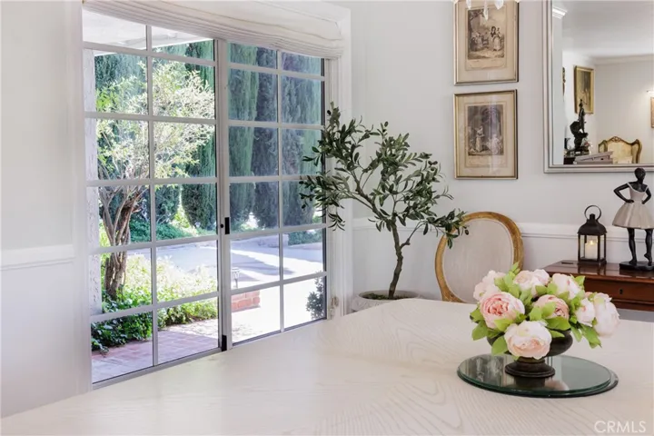 26261 Veva, Calabasas, California 91302