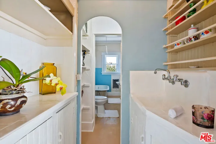 207 Ocean Avenue, Santa Monica, California 90402