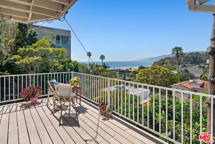 207 Ocean Avenue, Santa Monica, California 90402