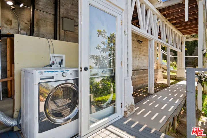 207 Ocean Avenue, Santa Monica, California 90402