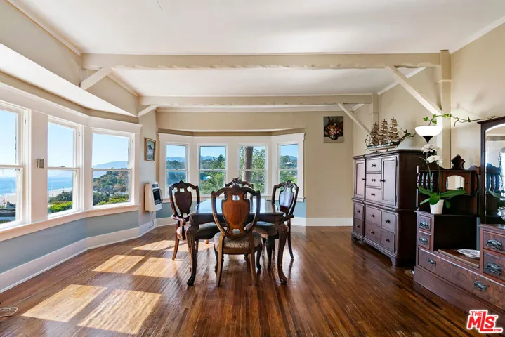 207 Ocean Avenue, Santa Monica, California 90402