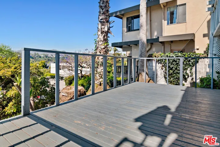 207 Ocean Avenue, Santa Monica, California 90402