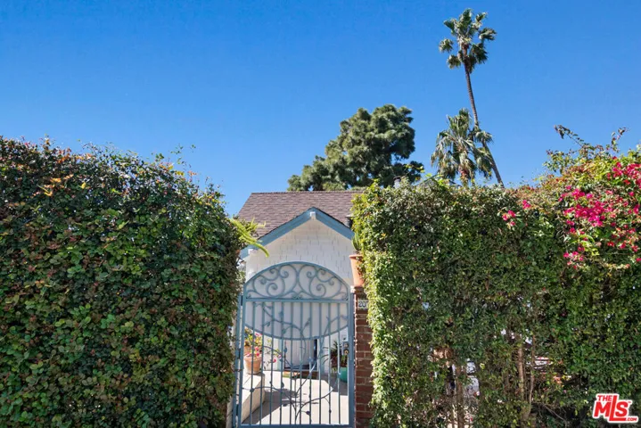 207 Ocean Avenue, Santa Monica, California 90402