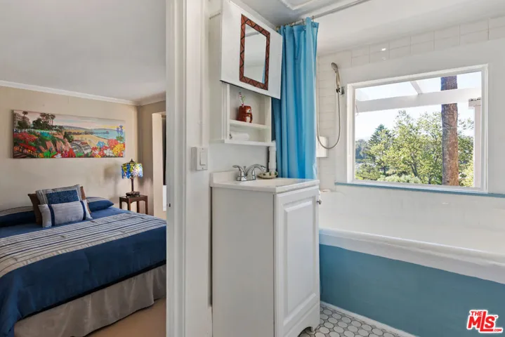 207 Ocean Avenue, Santa Monica, California 90402