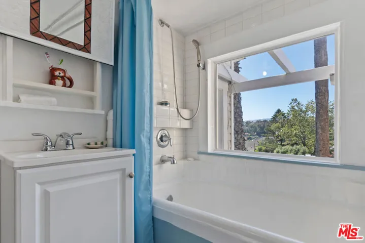 207 Ocean Avenue, Santa Monica, California 90402
