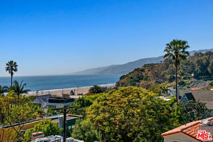 207 Ocean Avenue, Santa Monica, California 90402