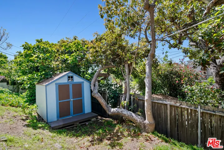207 Ocean Avenue, Santa Monica, California 90402
