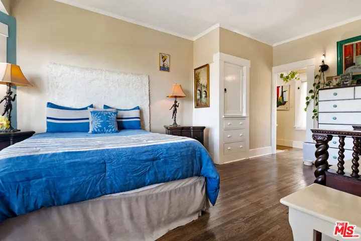 207 Ocean Avenue, Santa Monica, California 90402