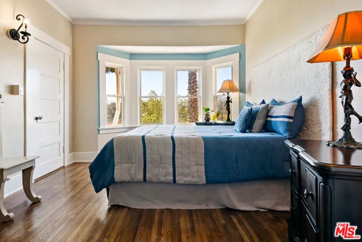 207 Ocean Avenue, Santa Monica, California 90402