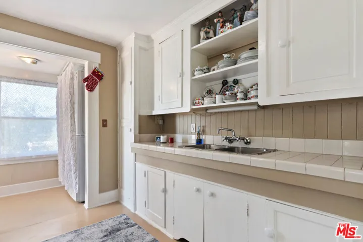 207 Ocean Avenue, Santa Monica, California 90402