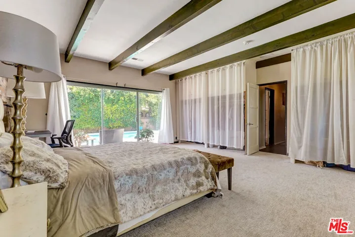 5003 Alhama Drive, Woodland Hills, California 91364