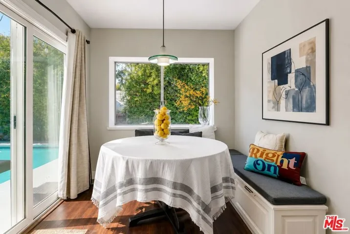 5003 Alhama Drive, Woodland Hills, California 91364
