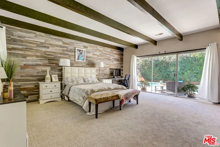 5003 Alhama Drive, Woodland Hills, California 91364