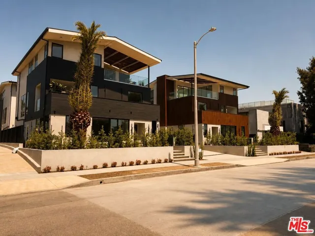1920 Barry Avenue, Los Angeles, California 90025
