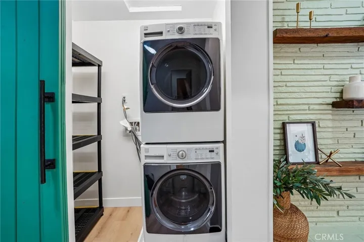1041 E Burlinghall Drive, Long Beach, California 90807