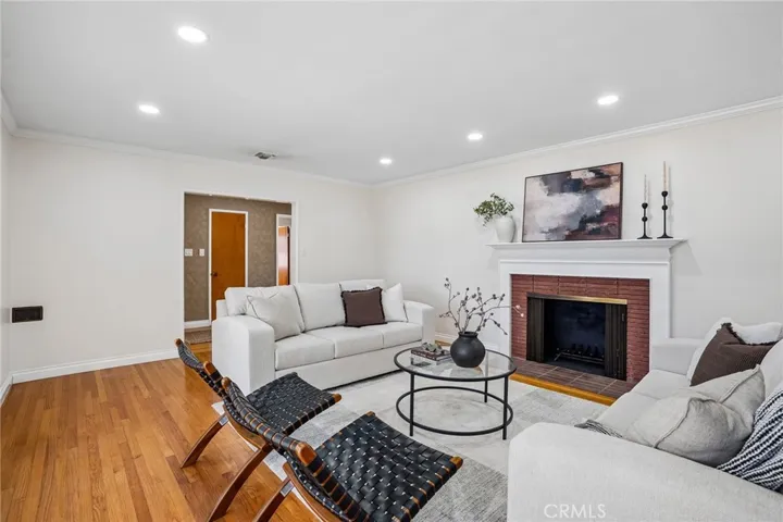 1041 E Burlinghall Drive, Long Beach, California 90807