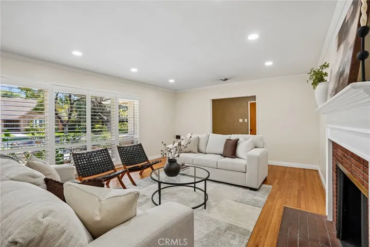 1041 E Burlinghall Drive, Long Beach, California 90807