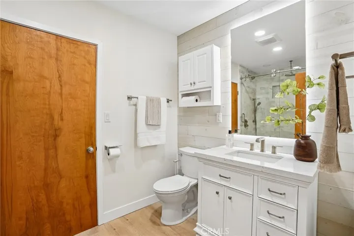 1041 E Burlinghall Drive, Long Beach, California 90807