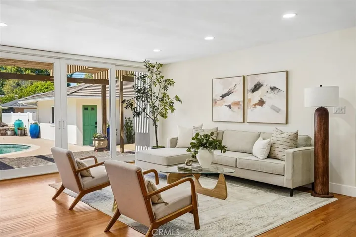 1041 E Burlinghall Drive, Long Beach, California 90807