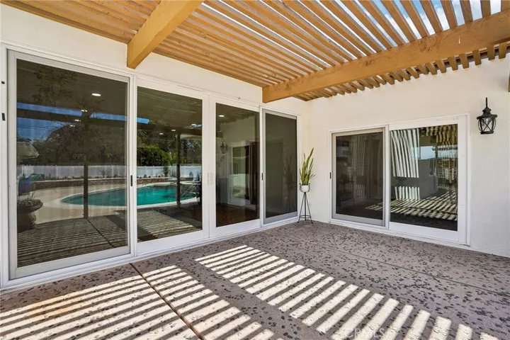 1041 E Burlinghall Drive, Long Beach, California 90807