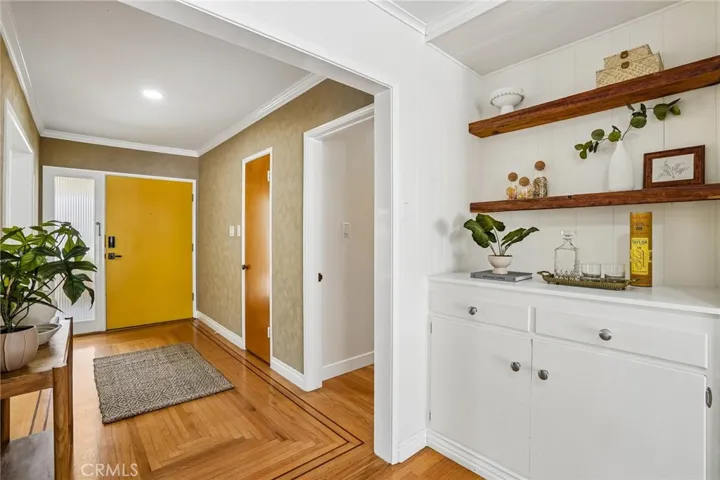 1041 E Burlinghall Drive, Long Beach, California 90807